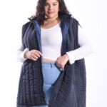 Chaleco de microfibra para mujer en talle especial color negro acolchado sin mangas