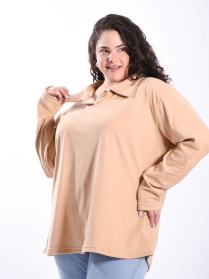 Chomba de darlon para mujer en talle especial color beige, corte suelto y cómodo