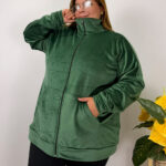 Campera plush manga japonesa, talle especial de dama.